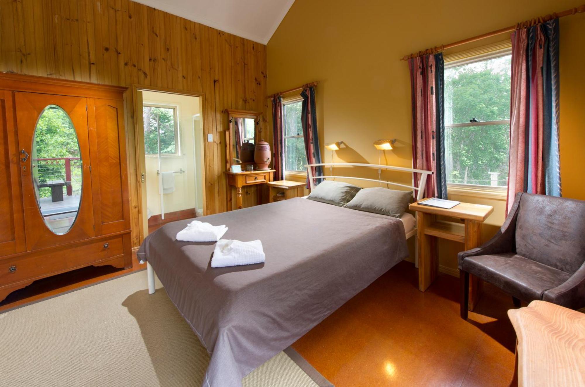 Glass House Mountains Ecolodge Room photo
